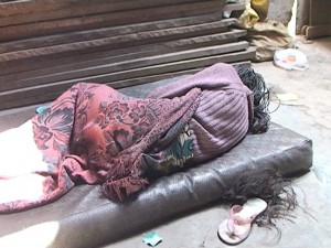 Une expuls&eacute;e de Brazzaville rapatri&eacute;e &agrave; Lubumbashi. Samedi &lrm;2 &lrm;ao&ucirc;t &lrm;2014, ph. M3 Didier