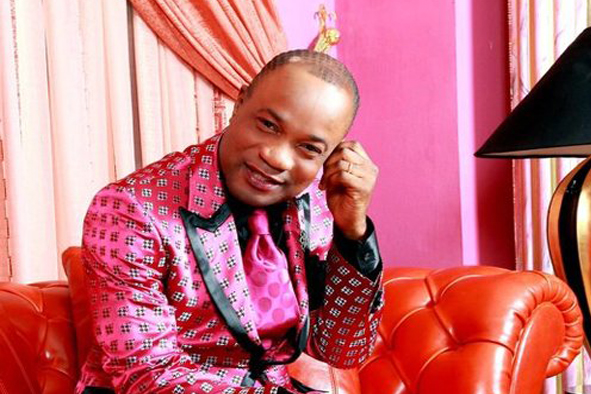 Article : RDC : l&rsquo;album 13e ap&ocirc;tre et le titre &laquo;&nbsp;collez la petite&nbsp;&raquo; censur&eacute;s